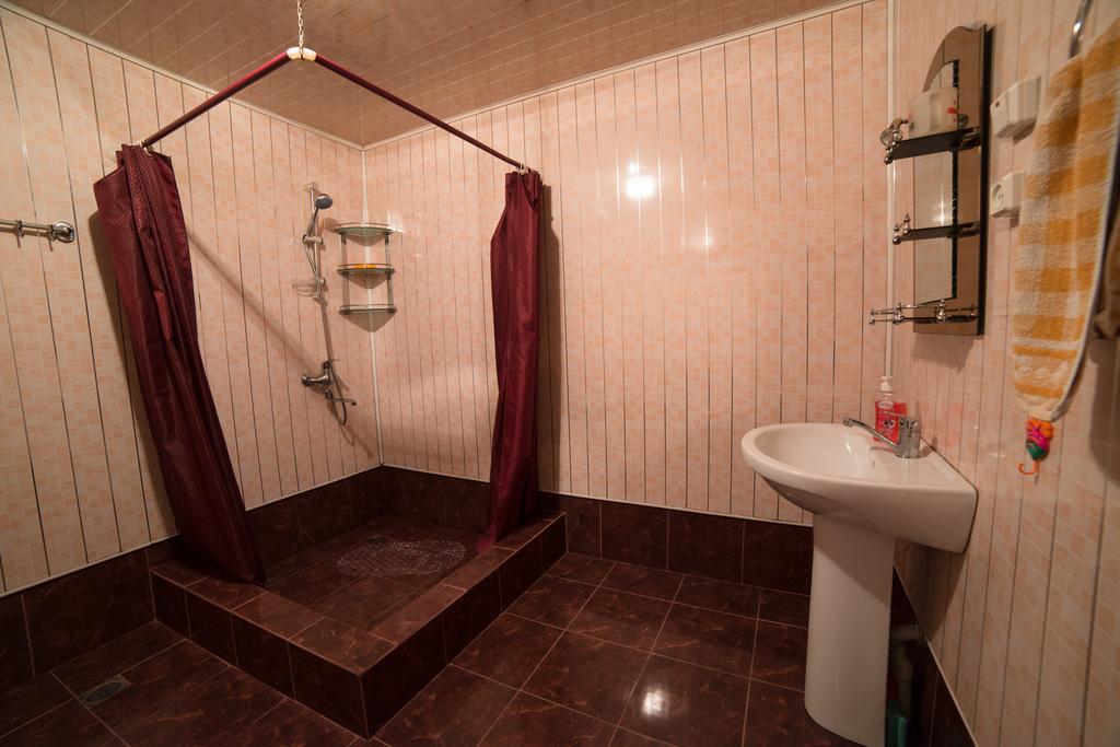Angisa Apartment 巴统 外观 照片